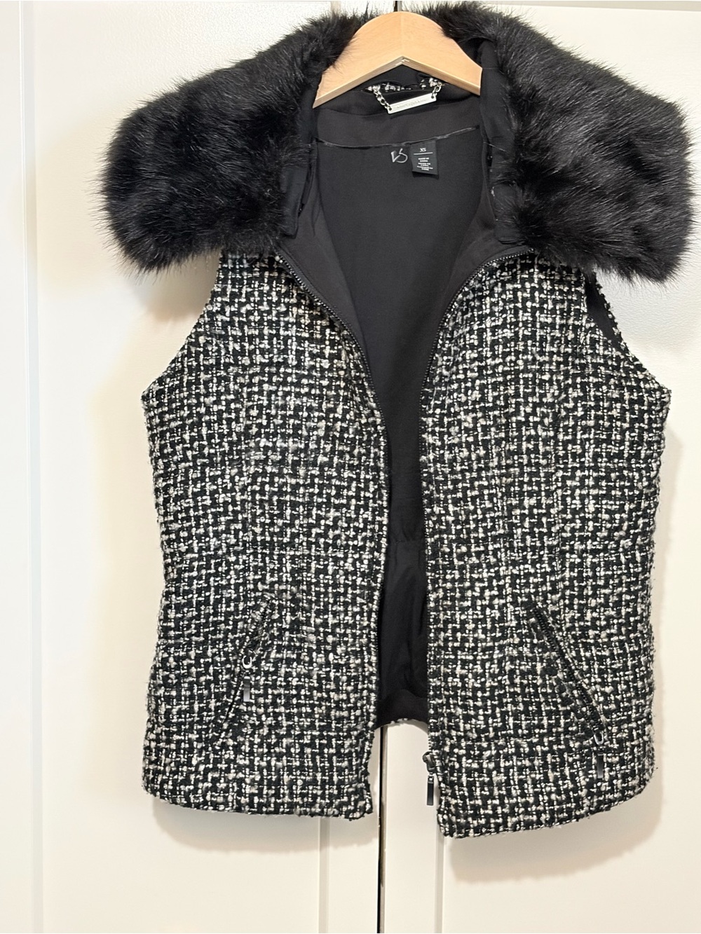 White House Black Market Black & White Tweed Vest with Faux-Fur Shawl Collar XS